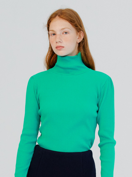 Turtle Neck Top_Green VC2299TS002M