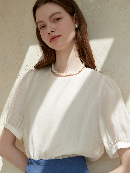 j984 see-through round blouse (ivory)