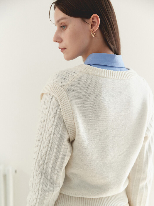 V-NECK CABLE PULLOVER(sand ivory)