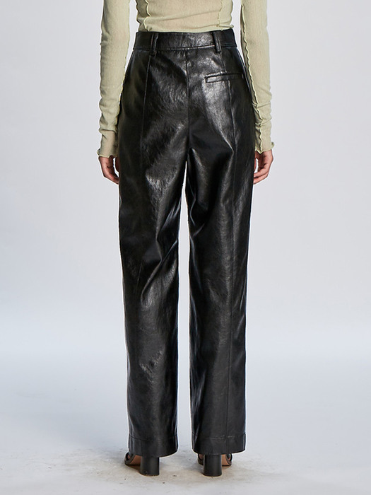 CRACKED FAUX LEATHER PANTS (BLACK)