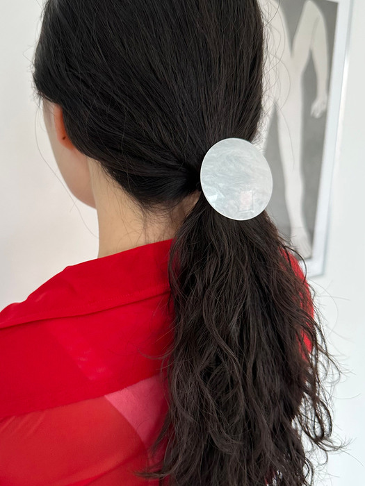 moon acrylic hair strap (white)
