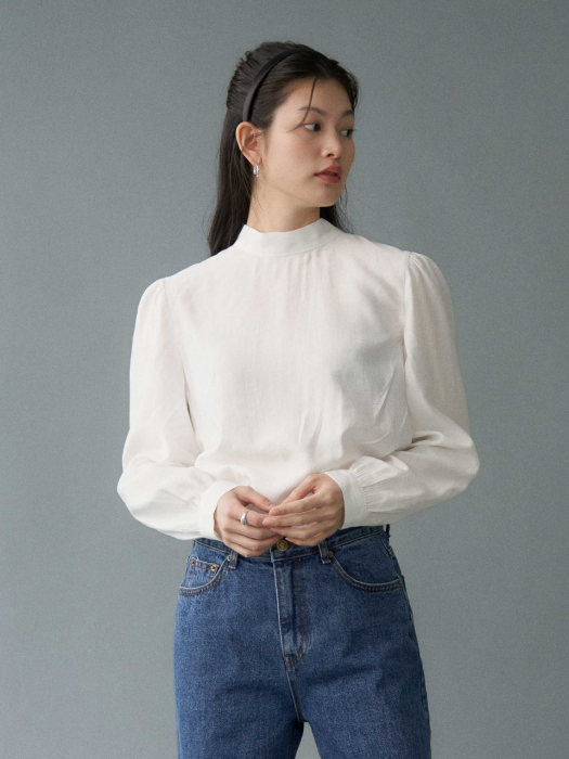 SILKY HIGH NECK TAIL BLOUSE_WHITE
