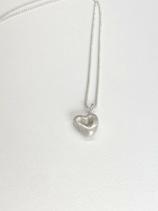 Shiny Daily Heart Necklace