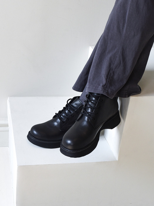 Round Toe Platform Ankle Boots - Black