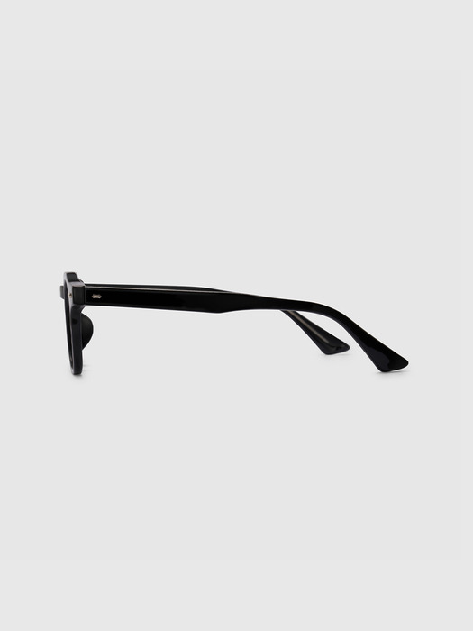 DILLAC black