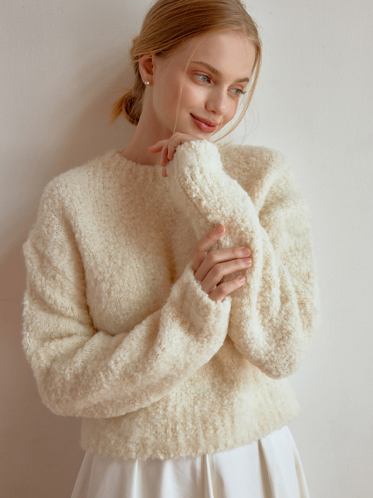 Cheek boucle knit (ivory)