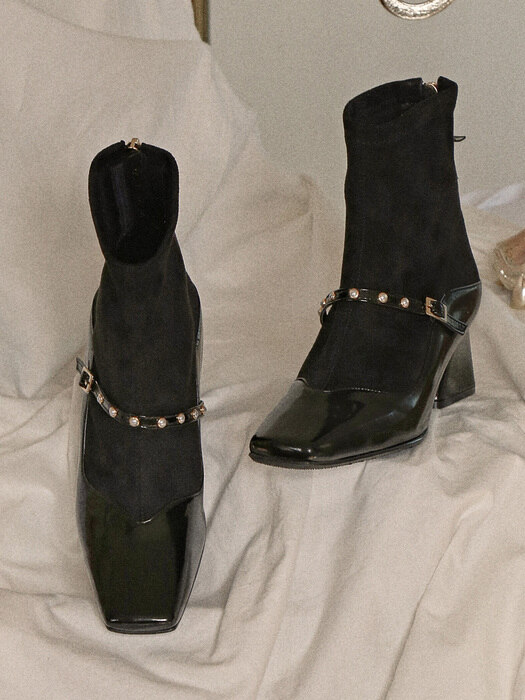 1422 Marang Boutique Strap Ankle Boots-black