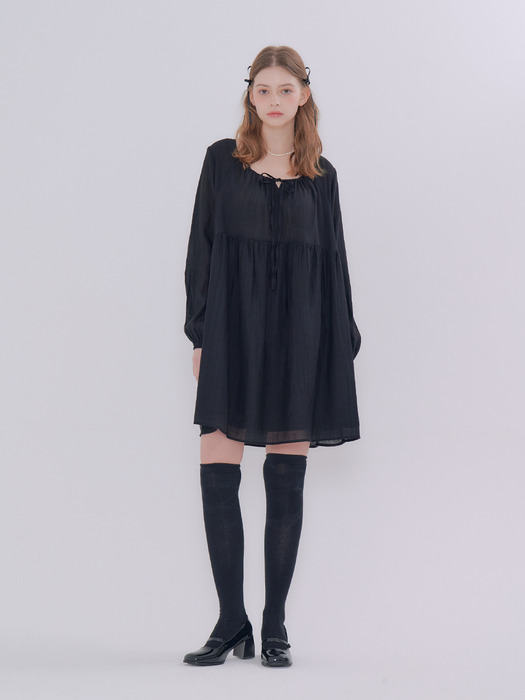 MET square neck shirring dress black