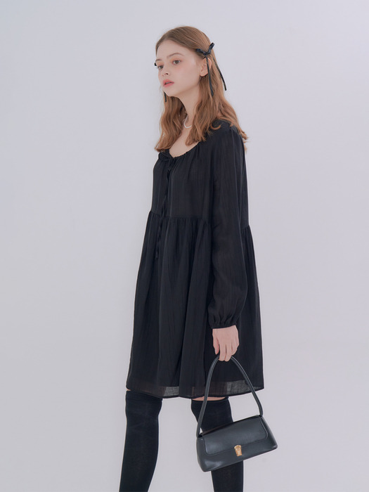 MET square neck shirring dress black