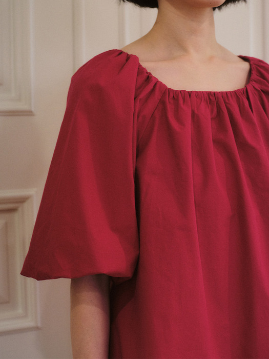 Halo Puff Sleeve Blouse / Red
