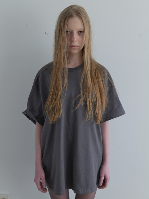LOGO T-SHIRT IN FADED CHARCOAL