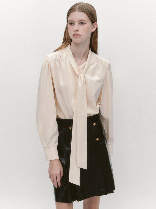 Shirring Tie Neck Blouse IVORY