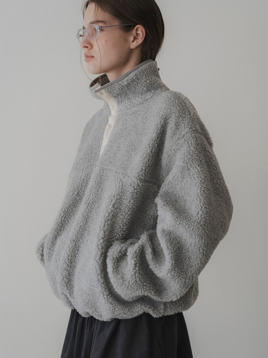 Lobed fleece pullover (gray)