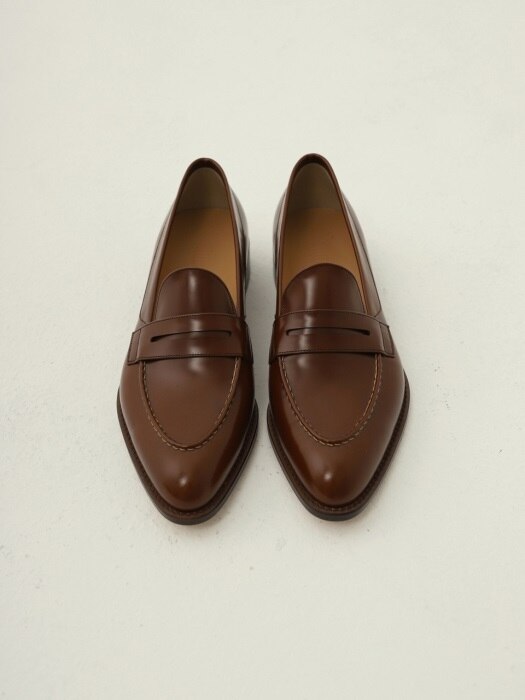 PENNY LOAFER PATENT(브라운)