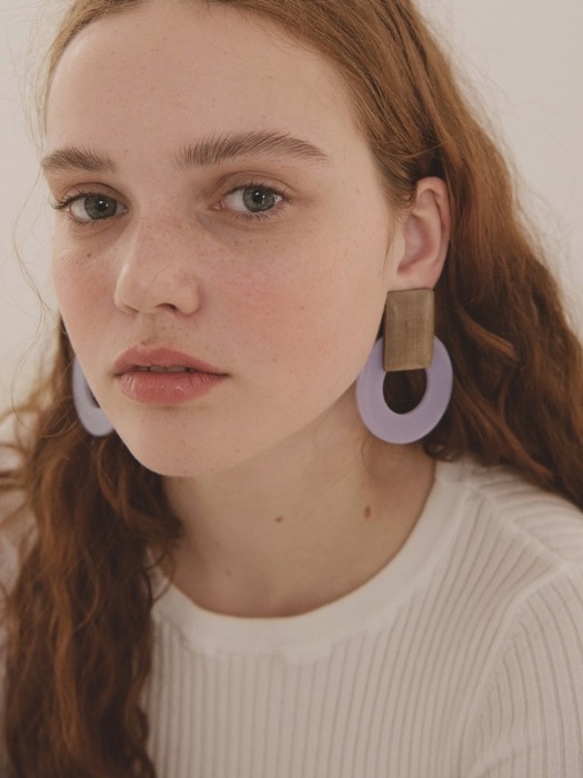 Opaque Circle Earring (lilac) 