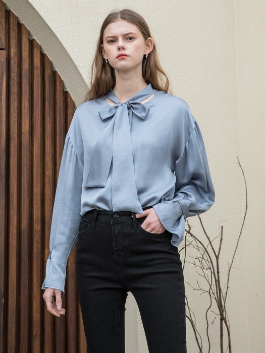 Tie Shirring Sleeve Blouse