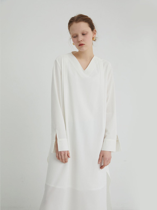 20 SPRING_White Long Slit Dress
