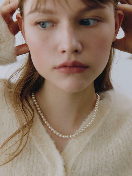 Classic Pearl Necklace_VH25NNNE100V