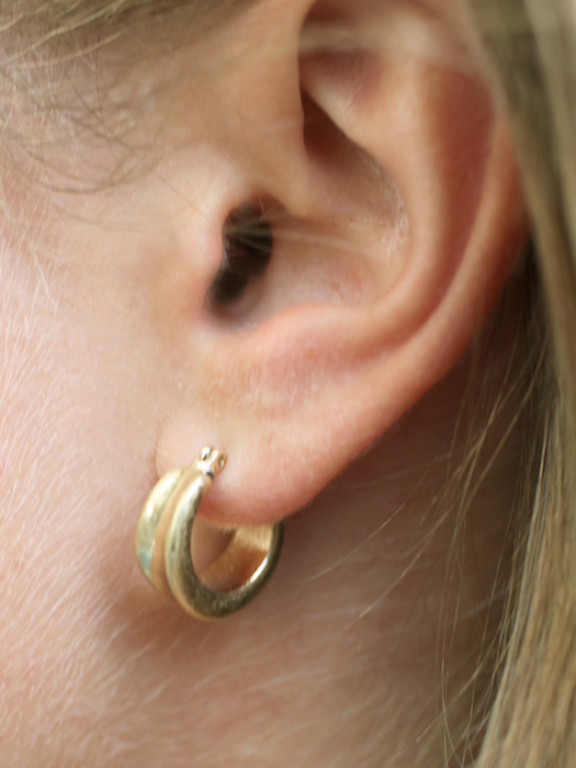HS012 concave ring earrings