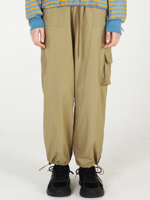 MG0S NYLON JOGGER PANTS (BEIGE)