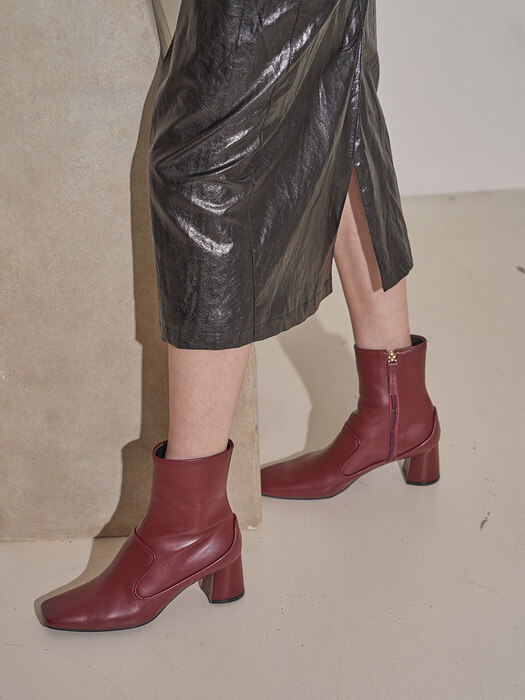 [at SALONDEJU] Square-toe leather boots/ Wine