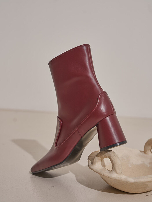 [at SALONDEJU] Square-toe leather boots/ Wine