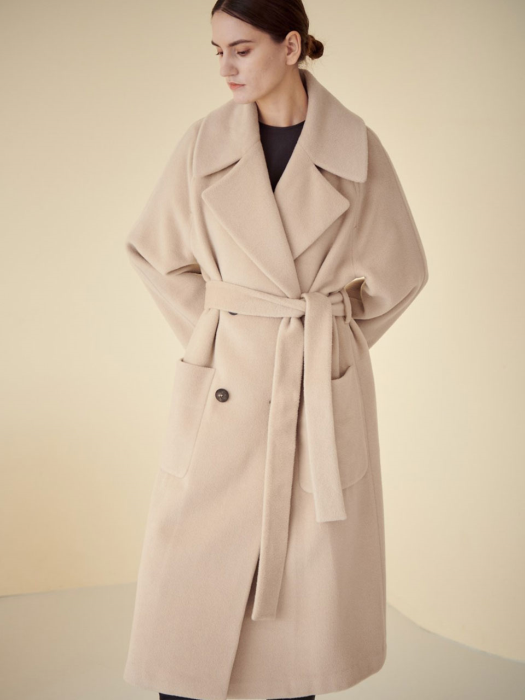 BACK PLEATED COAT_IVORY