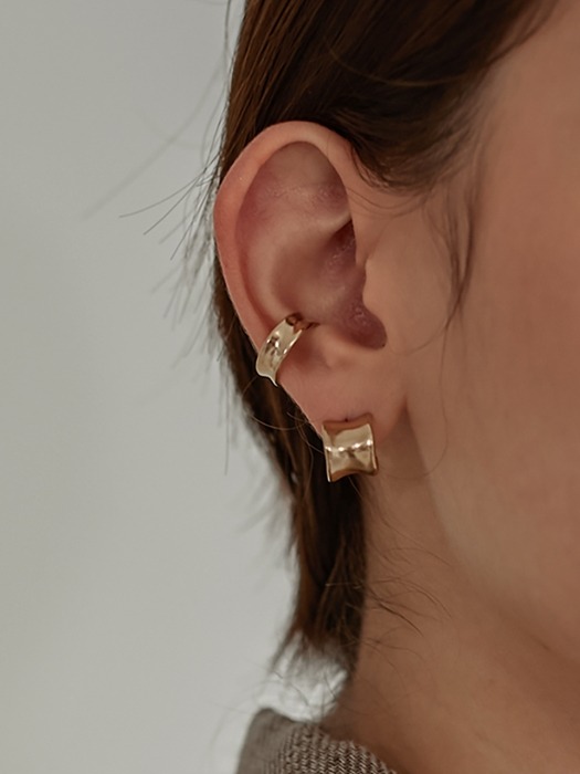 Hollow earcuff (gold)