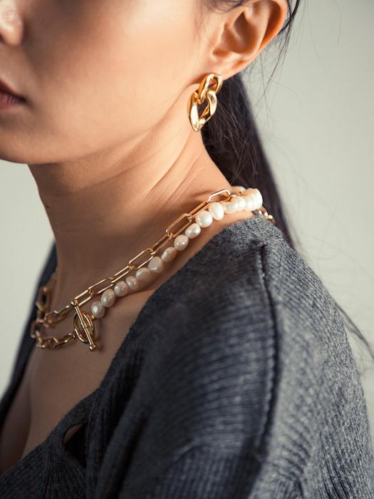 Pearl + Gold Necklace