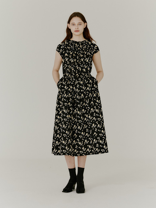  De Cut-out Dress - Black Floral Artwork