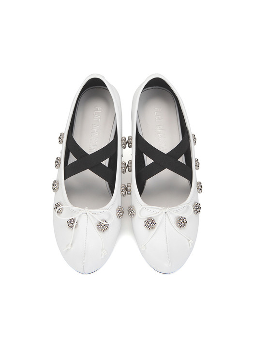 Pointed toe flower ballerinas | White