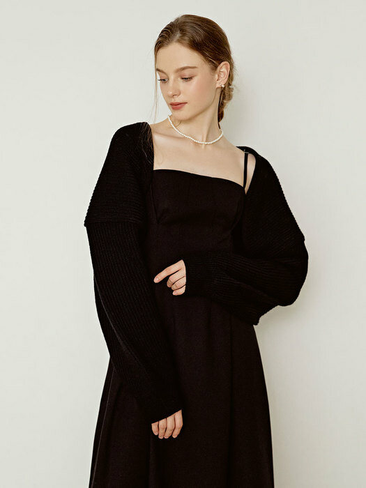 Loose-fit knit bolero (black)