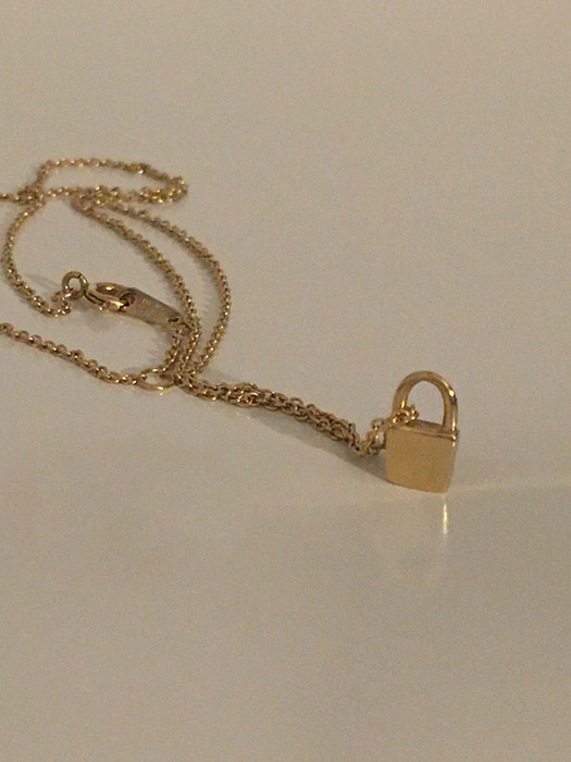 14k lock necklace