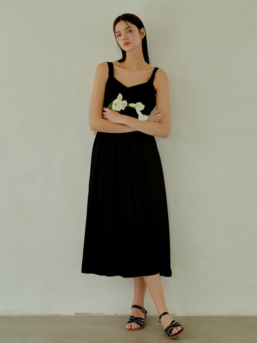 Jasmine strap dress (black)