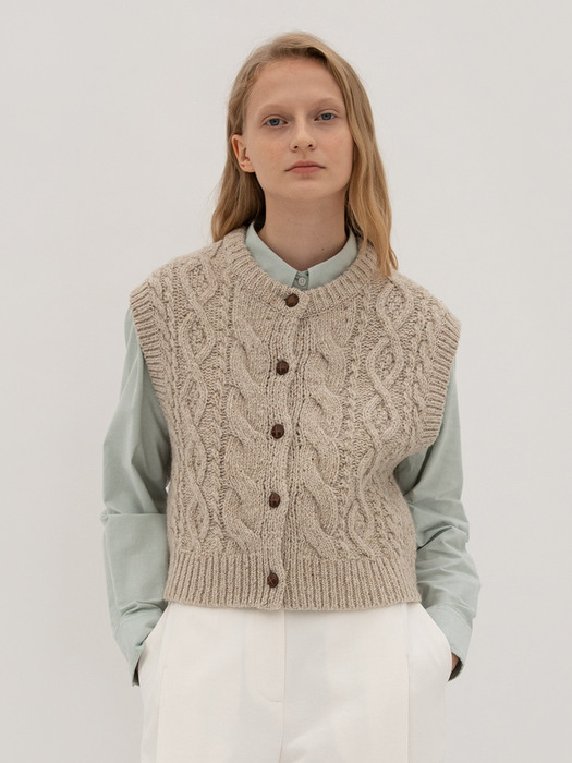 Fisherman Cable Knit Vest - Oatmeal