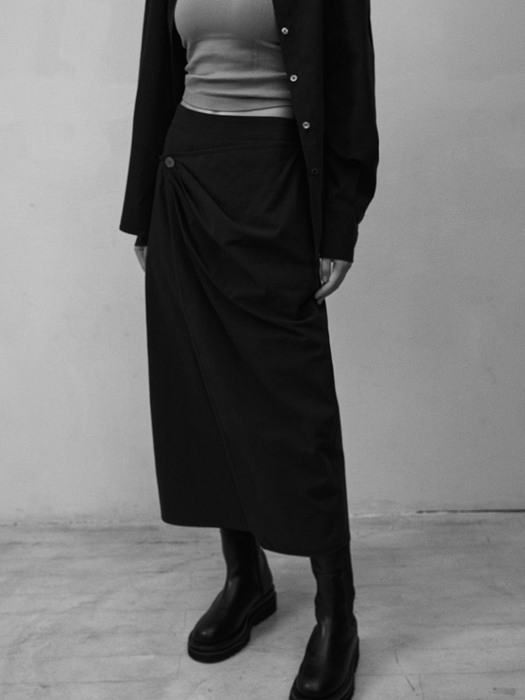Gavna Cotton Wrap Skirt (black)