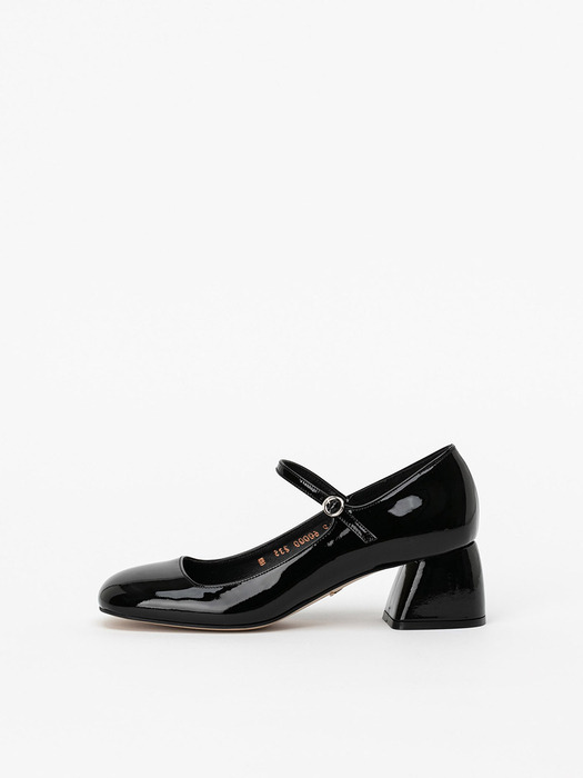 Pizzicato Pumps in Black Patent