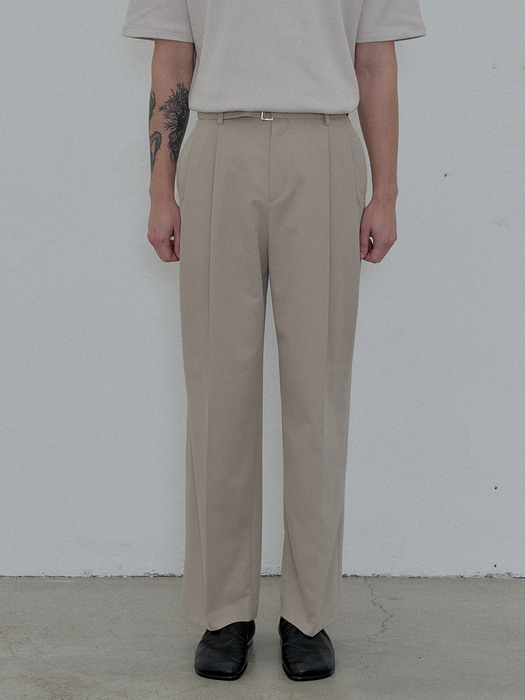 SOLOTEX BELTED TWO TUCK PANTS (Ivory)