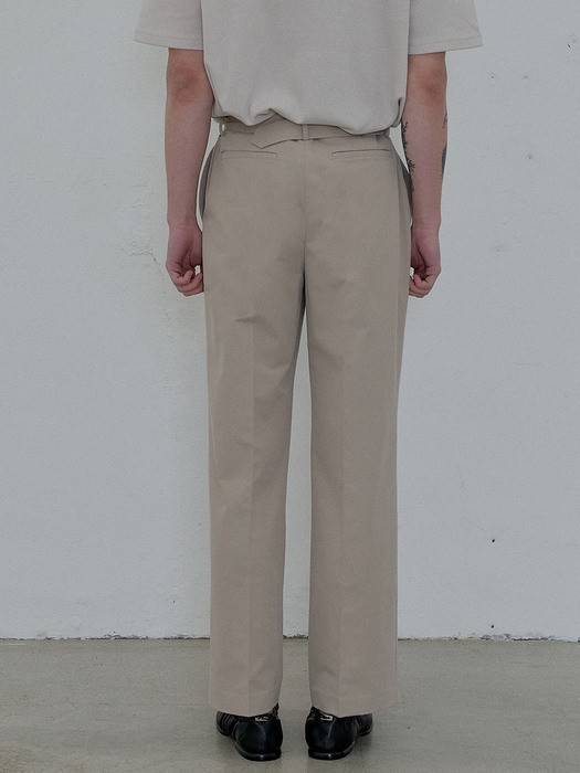 SOLOTEX BELTED TWO TUCK PANTS (Ivory)