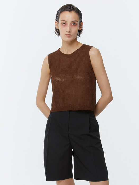 WOOL ROUND SQUARE SLEEVELESS TOP BROWN