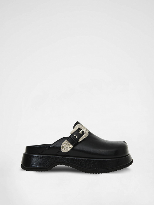 BUCKLE CLOG MULE / BLACK