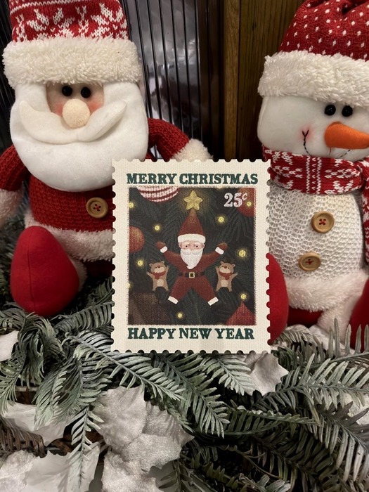 Christmas knit seal postcard, The Santa