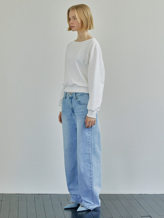 MID-RISE WIDE JEANS / LIGHT BLUE