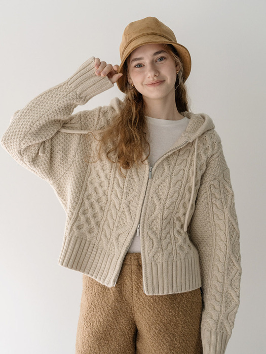 Cable two way knit zipup cardigan - beige