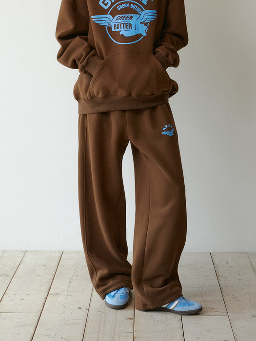 Butter Wing Fluff Sweat Pants (Brown)