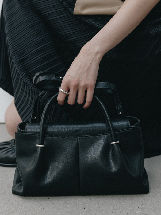 [단독] Anneau Flap Bag_2colors