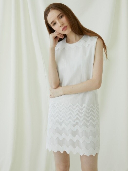 Waven Dress - white