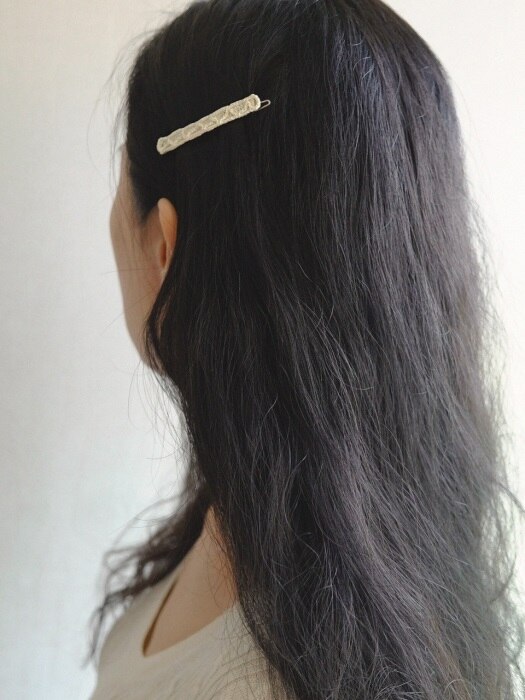 [단독] Textured slim Hairpin (Ivory)