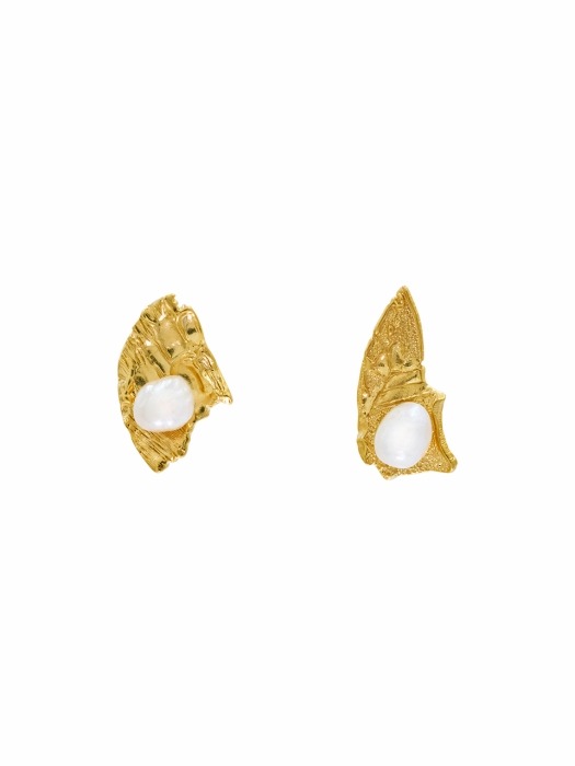 ‘Gold mood’ collection 11 earrings