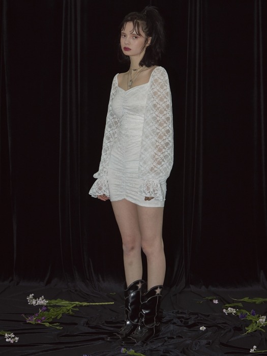 LACE SHIRRING ONEPIECE off-White